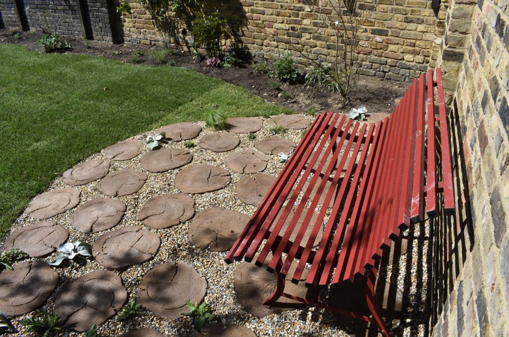 bench in putney garden