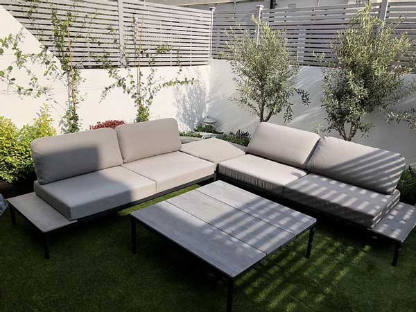 table and chairs in battersea garden